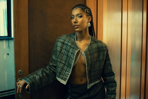 Mastering the Art of Double Denim in the UK: Trendy Tips for Achieving a Modern and Fashion-Forward Style